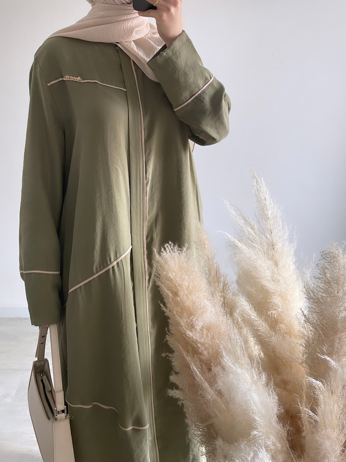 De Ayah Abaya