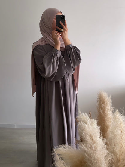 De Lara Abaya